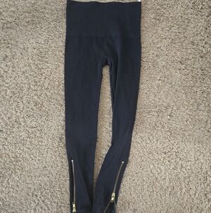 SPANX - Seamless Compression Black High-Waist Leggings with Ankle Zippers